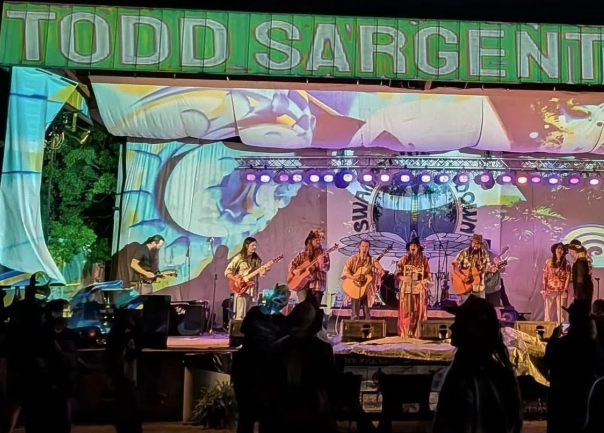 Todd Sargent performing Live